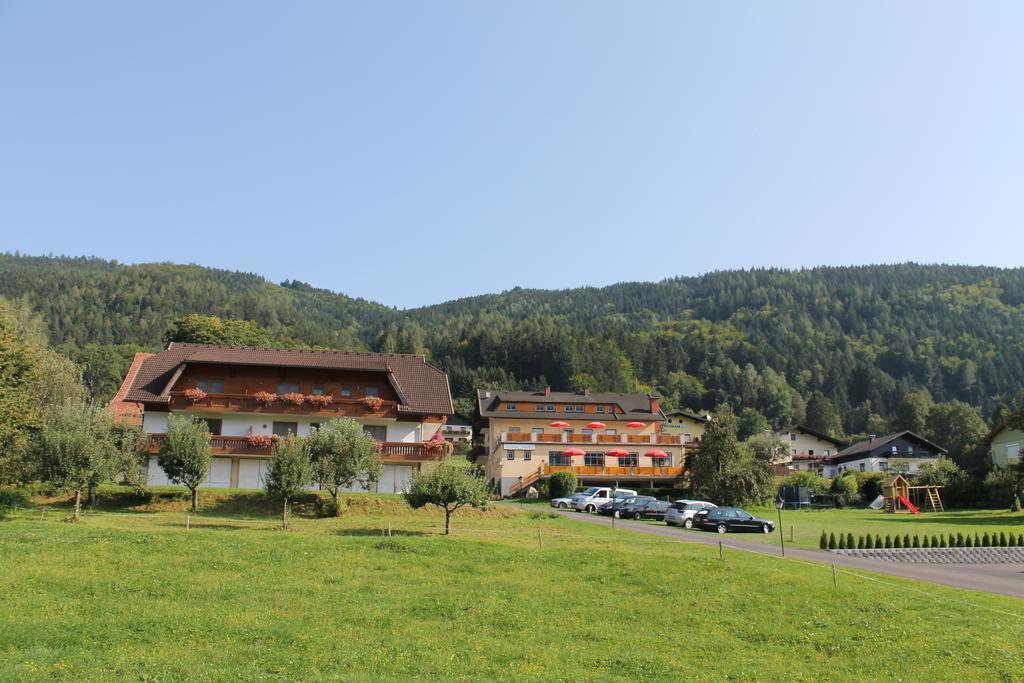 Pension Neuhof オッシアッハ エクステリア 写真